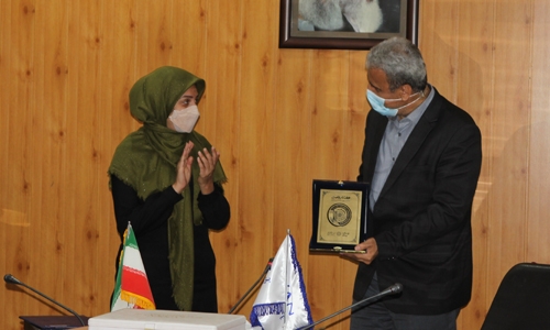 اعطاء نشان خدمت اداره سلامت شهرداری تهران به رویان